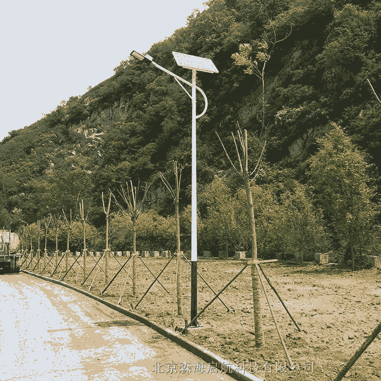 6米太陽(yáng)能路燈價(jià)格安裝方便廠家直銷